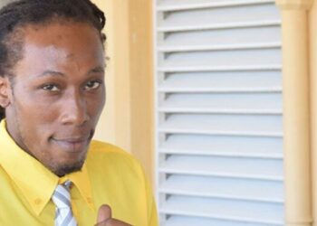 Accomplice of prison escapee fatally shot during confrontation with cops.