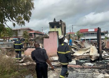 Fire Service blames for extent of Region Five fire that left seven homeless.