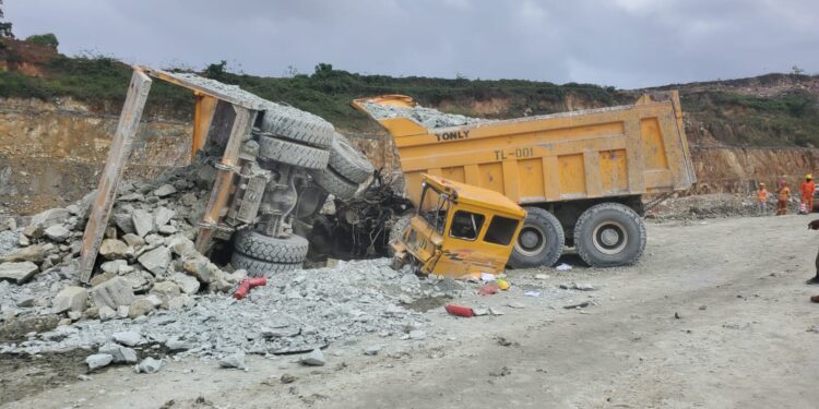 Driver dies after trucks collide on Hill in Aurora