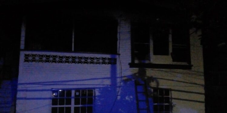 Tragic Loss as Venezuelan Man Perishes in Early Morning Blaze