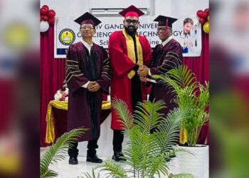 Sheriff Hospital’s Director, Ameir Ahmad, Receives Honorary Degree